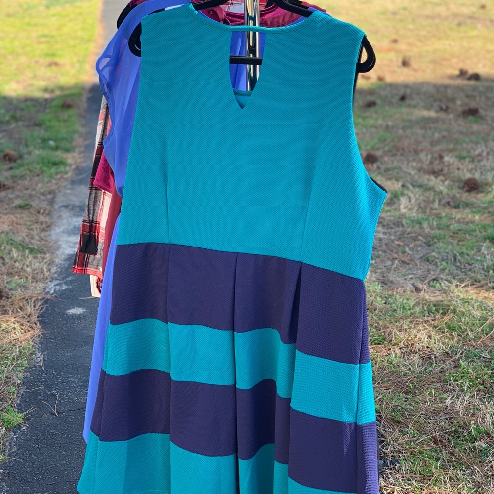 Dress - Picture 2 of 2